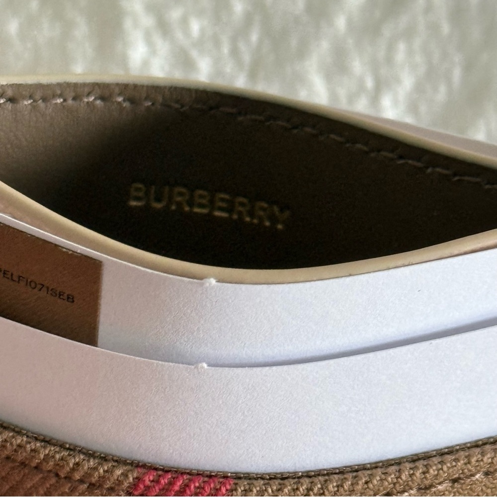 Burberry Card Holder - Picture 7 of 7